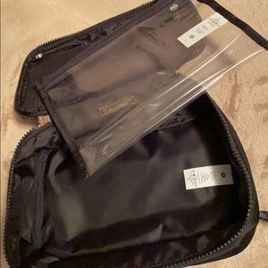 BNWT Lululemon container!!